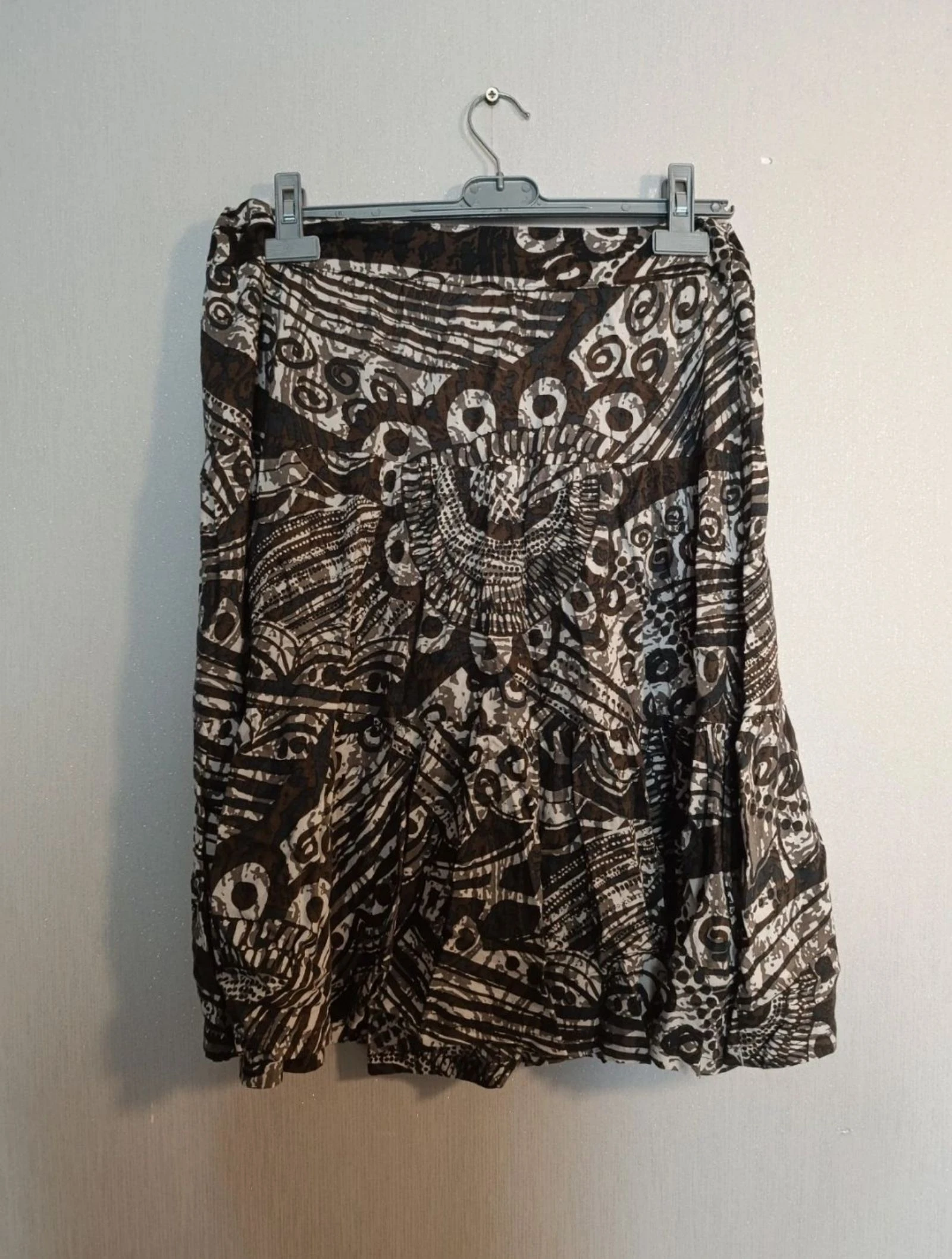 Jupe Armand Thiery imprimé graphique noir, beige et marron en taille 42 100% Viscose